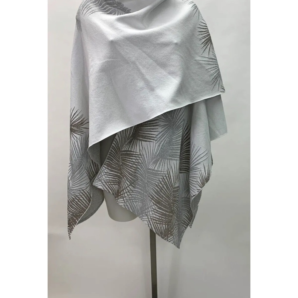 ISO St John Evening White Knit Wrap Metallic Silver Bronze Palm Leaf Print